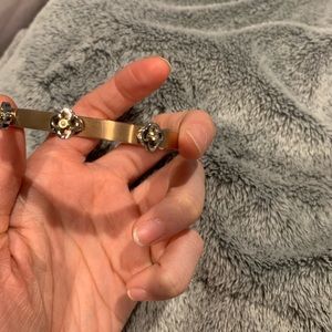 Miss bendel petal bangle